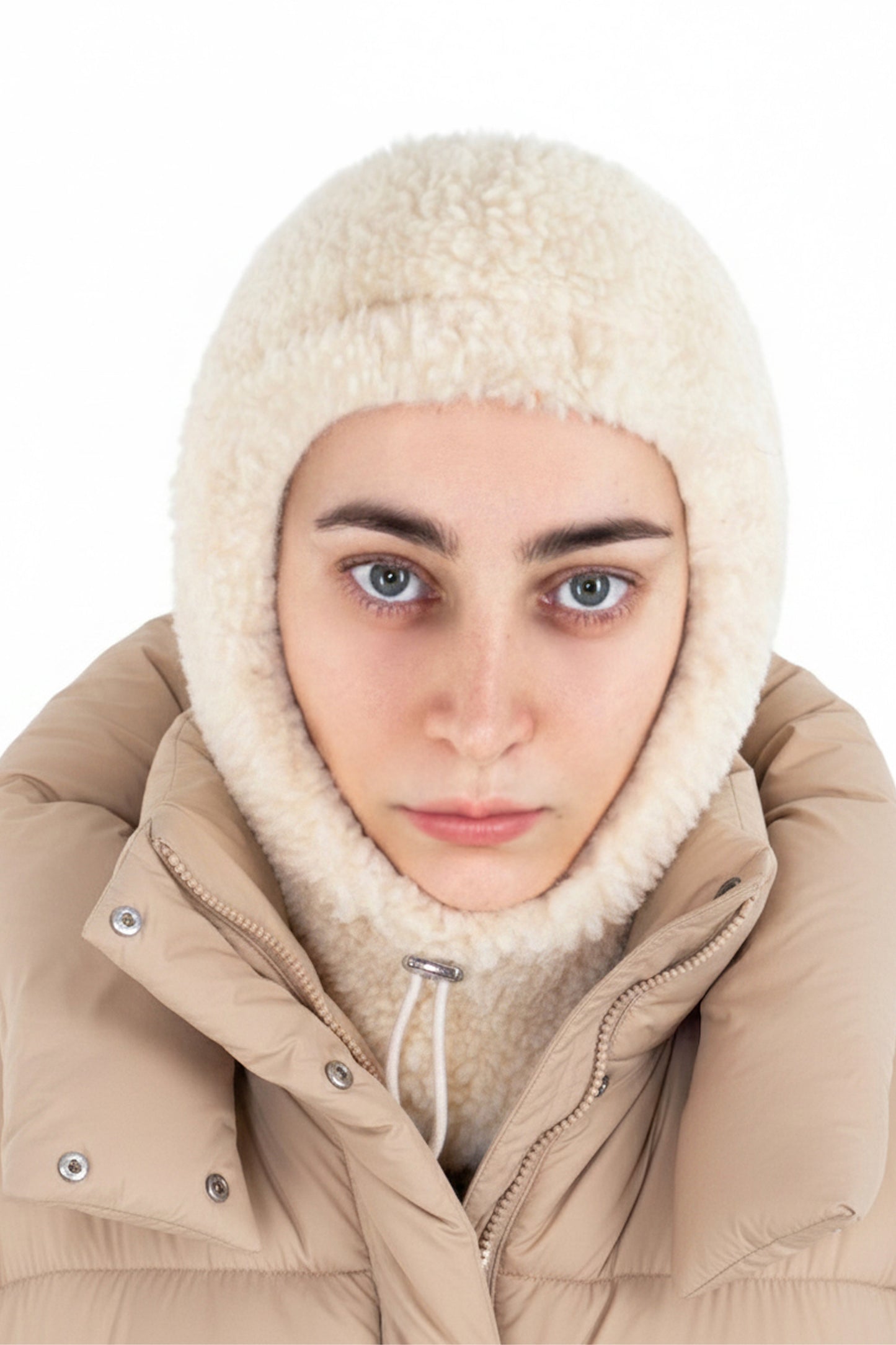 Cagoule en laine bouclée